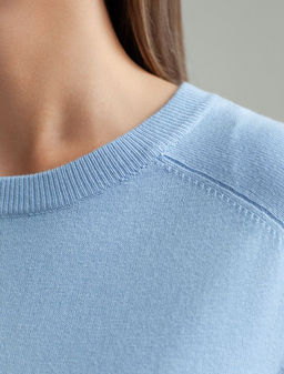 Свободный джемпер с рукавом 3/4 тонкой вязки из вискозы