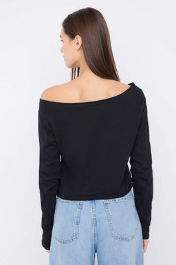 Teen Siyah-Beyaz %100 Pamuk Asimetrik Kay?k Yaka Relaxed/Rahat Kesim Orme T-Shirt TWOAW26TS00016 - Trendyolmilla фото 9