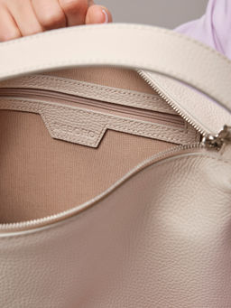 Кожаная сумка Deboro 30963 светлый крем