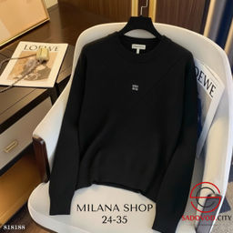 Свитер женский с логотипом