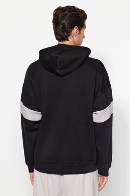 TRENDYOL MAN Gri Oversize/Genis Kesim Etiketli Renk Bloklu Ici Polarl? Sweatshirt TMNAW24SW00128 - Trendyolmilla фото 15