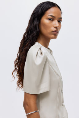 Blusa con manga puffy