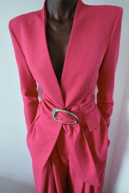 BLAZER HOMBRERAS CINTUR?N / Fucsia