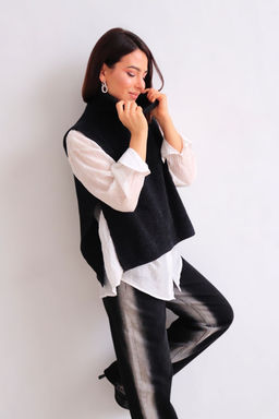 Martichelli Жилет вязаный чёрный  фото 10