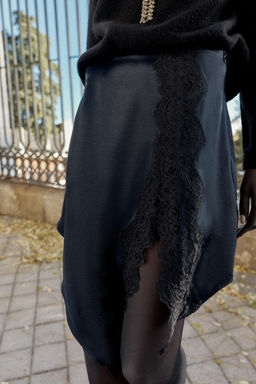 SATIN MINI SKIRT WITH LACE - Zara фото 12