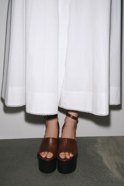 LEATHER WEDGE WITH STRAP