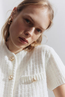 Cardigan en punto con estructura