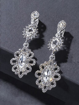 Клипсы для ушей висячие со стразами QF Ажур в стразах, эллипс, цвет белый в серебре