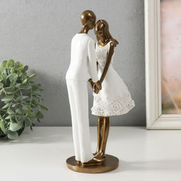 Фигурка полистоун «Влюблённые», 12×8.5×24.5 см