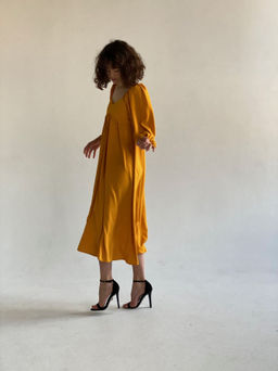 Платье-миди с пышными рукавами в цвете манго - Martichelli фото 50