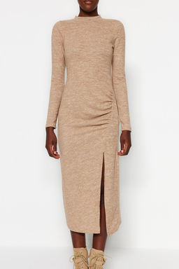 Bej Bisiklet Yaka Yumos Midi Y?rtmacl? ve Buzgu Detayl? Fitted Orme Elbise TWOAW24EL00246 - Trendyolmilla фото 2