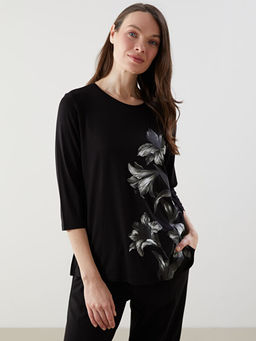 Bisiklet Yaka ?i?ekli Kad?n Ti??rt