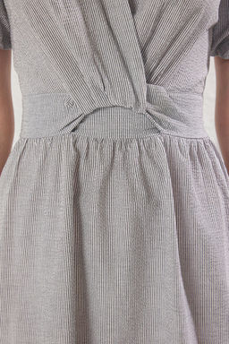 TRENDYOLMILLA Siyah Cizgili Bel Detayl? Midi Dokuma Elbise TWOSS23EL02233  фото 3