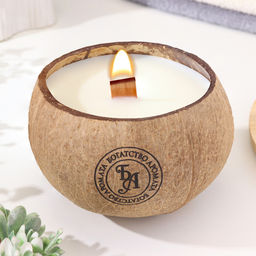 Ароматическая свеча в подсвечнике из кокоса, сладкий апельсин и лайм, соевый воск, 8×10 см, в коробке