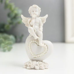 Фигурка полистоун «Ангелок на сердечке из страз», 9×4.3×3 см, МИКС