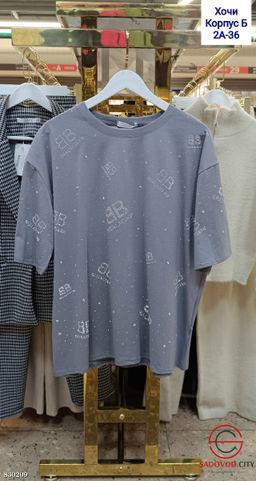 Футболка женская со стразами