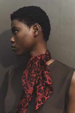 ANIMAL PRINT MODAL AND SILK SCARF - Zara фото 2