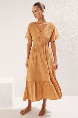 Bej Dokuma Buzgulu Maxi Plaj Elbise TBESS25EL00033 - Trendyolmilla фото 3