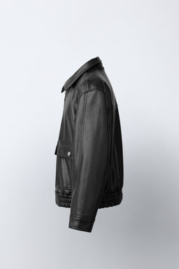 CAZADORA EFECTO PIEL BOLSILLOS / Negro