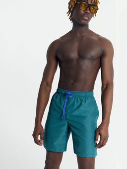 Шорты мужские спортивные в изумрудном цвете