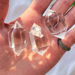 Кристалл двухконечный из Горного Хрусталя - Радуга самоцветов фото 2