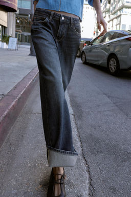 Z1975 RELAXED FIT JEANS WITH TURN-UP HEMS