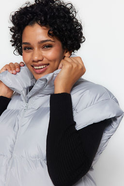 Gri Oversize Omuz Detayl? Su Itici Sisme Yelek TWOAW24YE00010 - Trendyolmilla фото 4