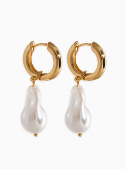 Цена за 2 шт. Серьги жемчуг "Барочный" галтовка, цвет белый в золоте