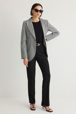 TRENDYOLMILLA Siyah Kaz Ayag? Desenli Fitted Premium Poliviskon Dokuma Blazer Ceket TWOSS25BC00013