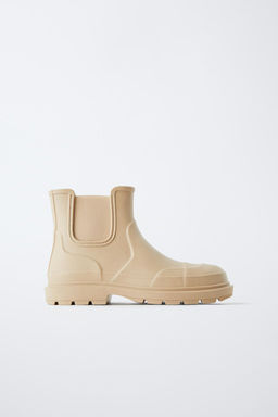 WELLIES WITH ELASTICATED PANELS