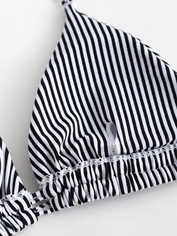 Купальник женский раздельный MINAKU Stripe, размер 42, чёрно-белый
