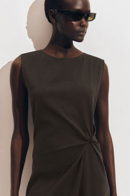 VESTIDO MIDI EL?STICO CON DETALLE DE NUDO - H&m фото 8