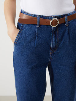 Beli Kemerli Mom Fit Kad?n Jean Pantolon