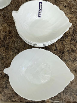 Салатник из белой стеклокерамики с рельефным рисунком Asti Лист 17.8см 0001D10/50-SK - Delta фото 6