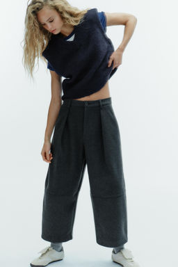 BALLOON TROUSERS WITH PLEATS