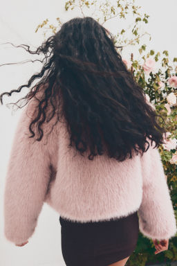 Chaqueta cropped efecto pelo - H&m фото 6