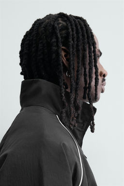 CHAQUETA T?CNICA CONTRASTES / Negro - Zara фото 5