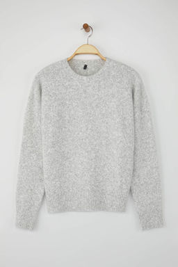 Wardrobe Essentials Gri Yun Kar?s?ml? Tuylu Premium Iplik Genis Kal?p Triko Kazak | TWOAW26KZ00125 - Trendyolmilla фото 5