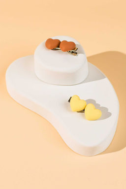 Набор заколок для волос зажим, арт. 71783 / 10 СЕРДЕЧКИ (в наборе: 2шт., 4 см, черный металл, полиметилметакрилат, цвет: коричневый, молочный, подложка из мелованного картона + ПЭТ-пакет с европодвесом)