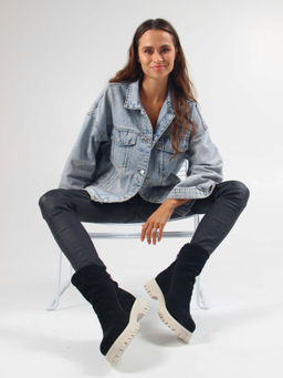 Ботинки 233.1541be. Черный замша/Байка