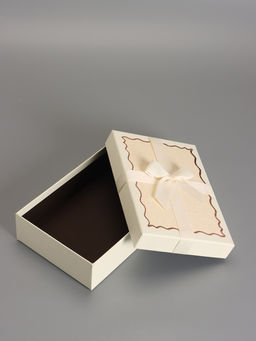 Набор подарочных коробок 3 в 1, прямоугольные с бантом, крем-брюле, 33.5×25×11.5; 29×21×9; 24.5×17×6.5 см