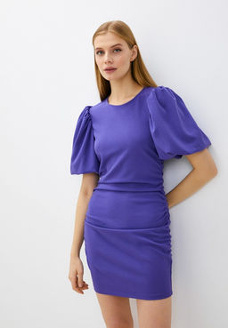 Фиолетовое платье с рукавами-фонариками