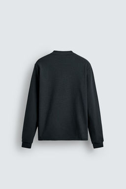 CAMISETA ESTRUCTURA CUELLO PANADERO / Marino