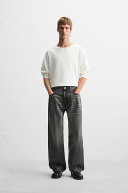 BAGGY JEANS WITH SEAM DETAIL