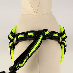 Комплект амуниции светоотражающий с мягкими шлейкой и ручкой, поводок 120 х 1,5 см, ОШ 35-53 см, жёл - Пижон фото 4