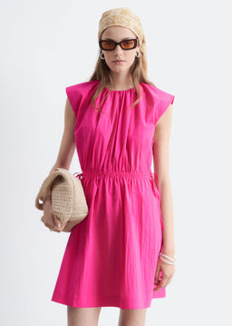Vestido sin mangas con cord?n en la cintura