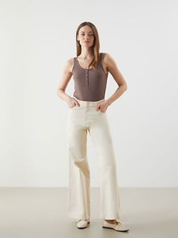 U Yaka Dokulu Kad?n Atlet