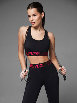 Спортивный топ-бра со средней поддержкой