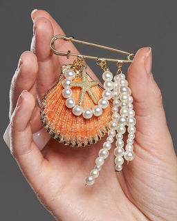 Брошь из натуральной ракушки