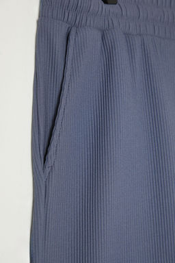 Indigo Oversize/Genis Kesim Dokulu K?r?smaz Ottoman Sort TMNSS24SR00037